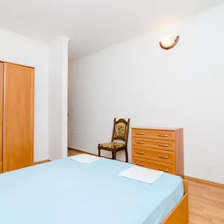 & Papa - Basic Double With Balcony And Partial Sea View ... * مْليني