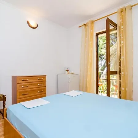 Apartmán & Papa - Basic Double With Balcony And Partial Sea View ... Mlini